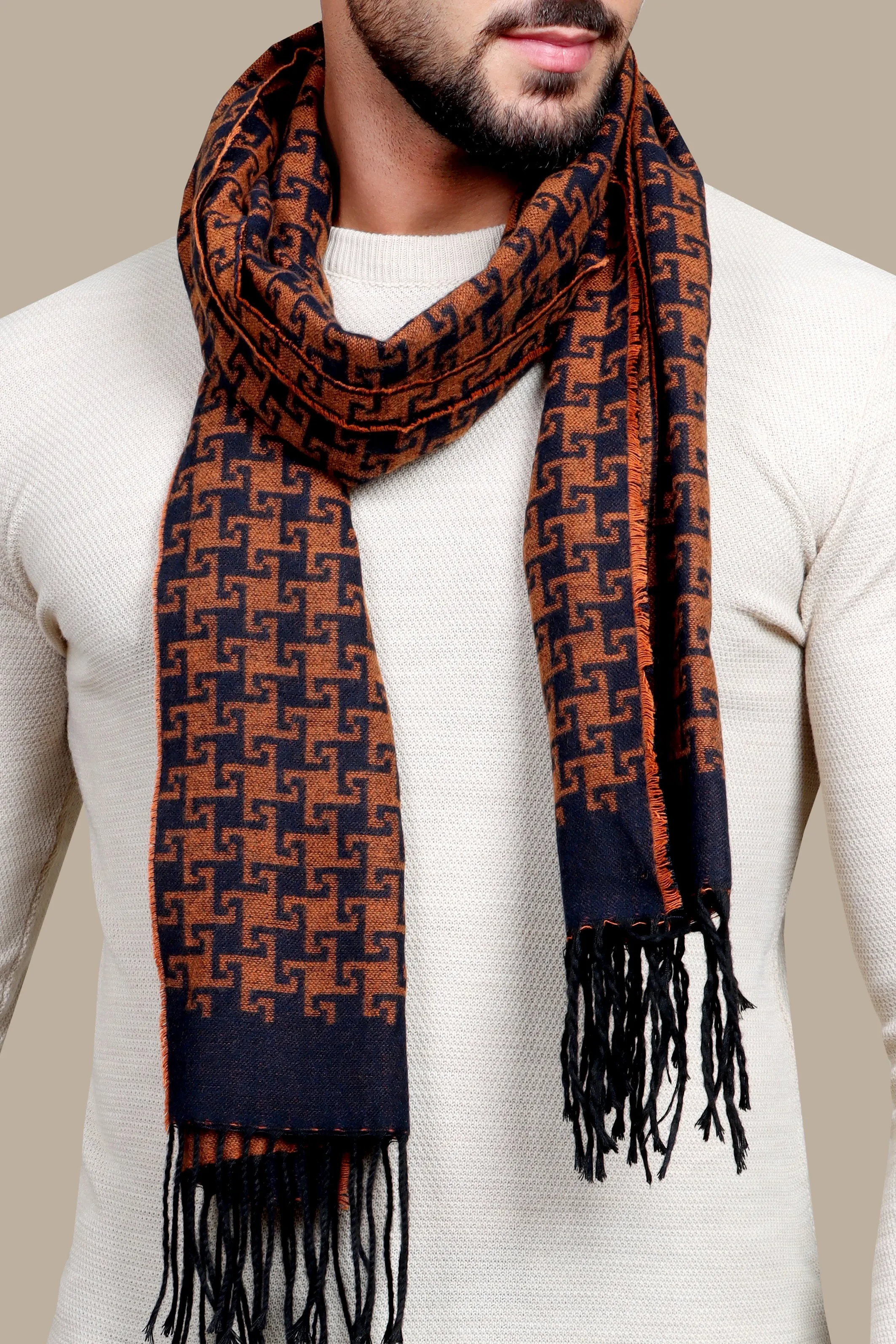 Havana Hues: Havane-Colored Wool Scarf with Exquisite Design